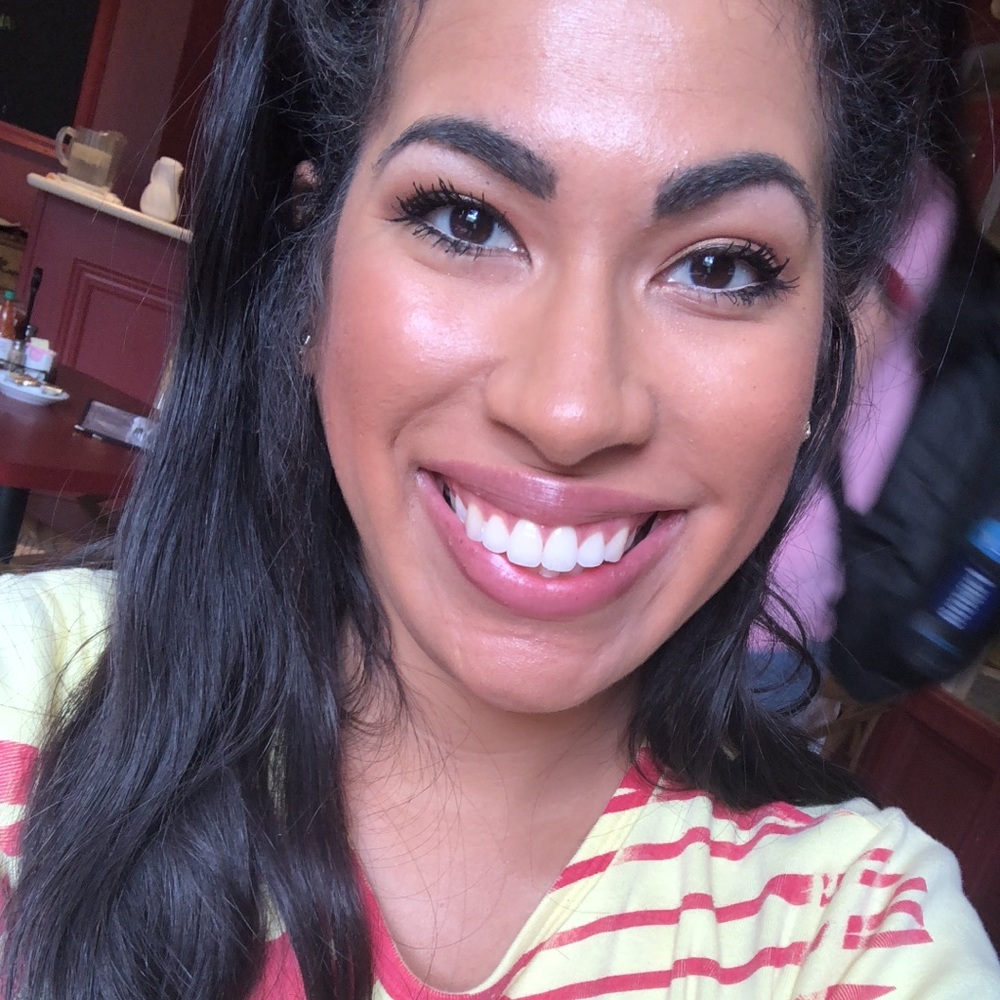 Meet your Posher, Nicole